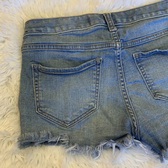 Express Cut Off Jean Shorts - Picture 7 of 13